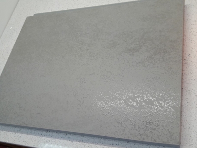 Керамика Oxide grigio имеет спецэффект прозрачной лазури, создающий перелив фактуры камня.  