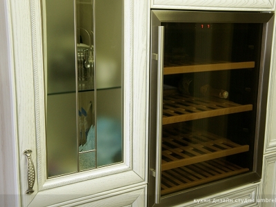 винный шкаф для кухни